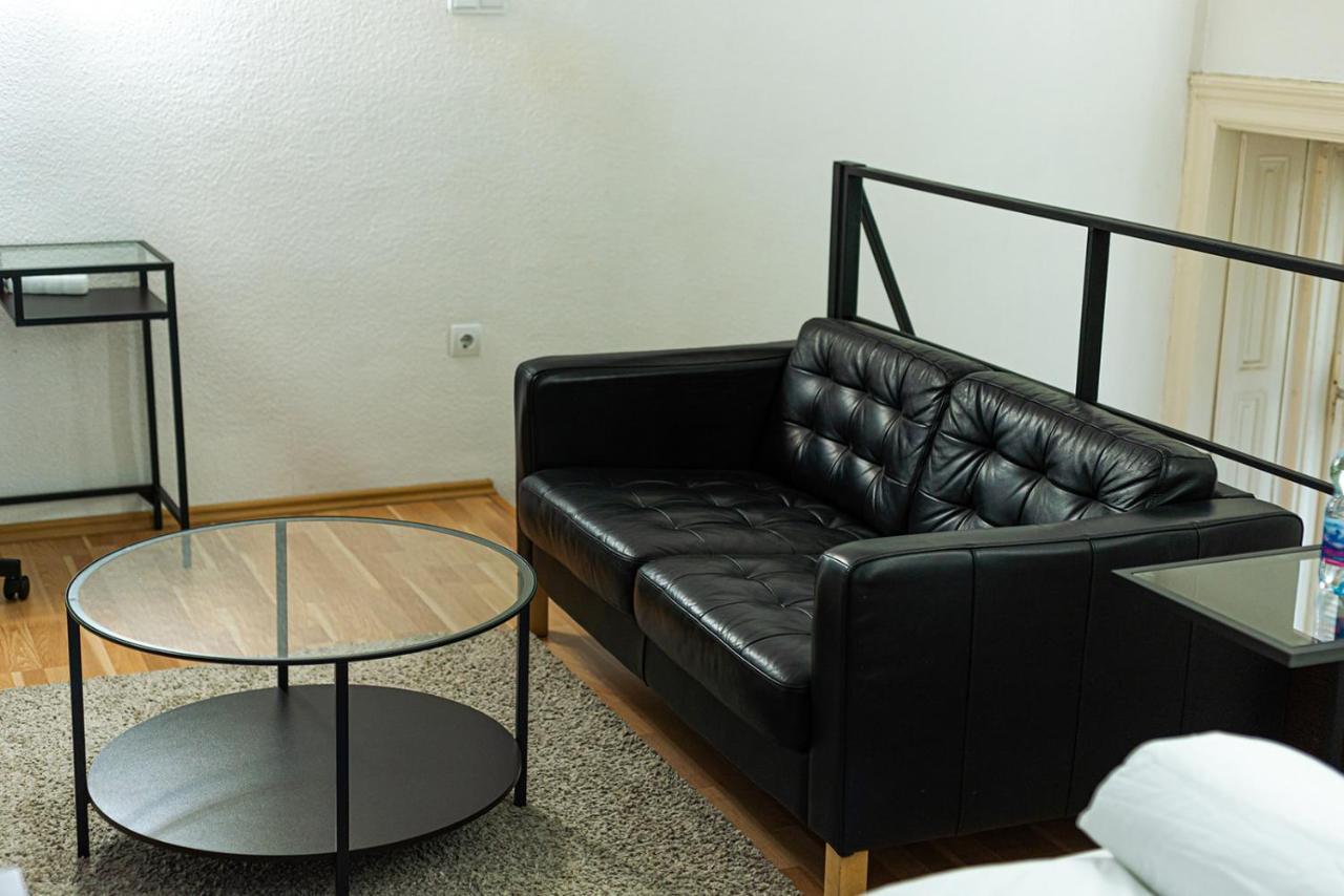 Cosy Corner - Entire Near Oktogon Apartament